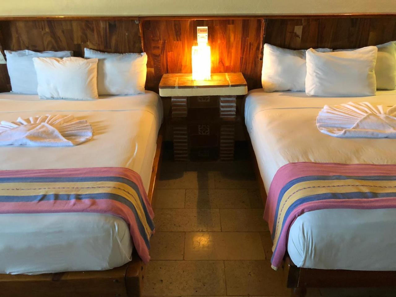 Hotel Arcoiris Puerto Escondido  Bagian luar foto